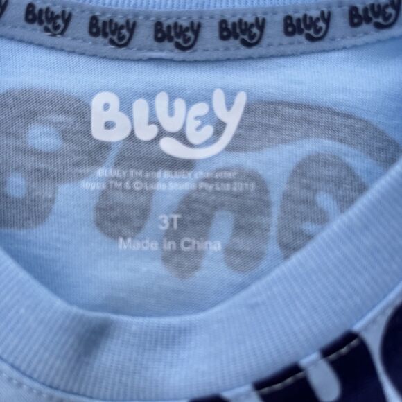 Bluey Bingo Two Piece Set Short Sleeve Shirt and Shorts Clear Sky Size 3T NWT - Picture 3 of 7